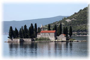 Ein Foto der Insel Sveti Ðorde.